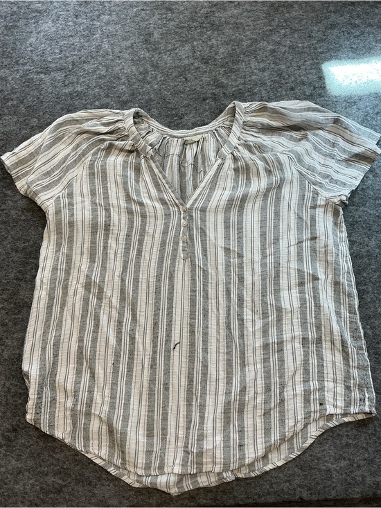 Joie Tops - Joie 100% Linen Striped V-Neck Short Sleeve Women’s Top - White & Gray Size 2X